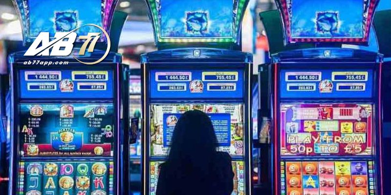 Máy đánh bạc hay còn gọi là máy xènh hoa quả hay Slot Machine